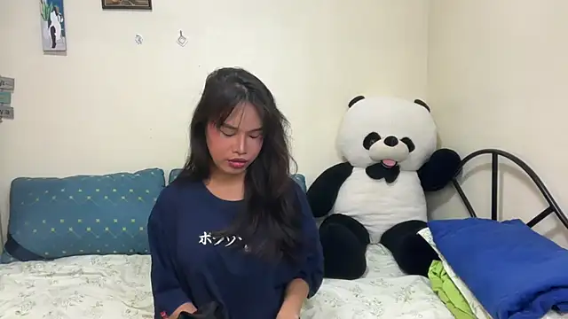 Snapshot of rihanna22 chatting on 11-17-25, 01:50 rihanna22 online show from 11-17-25, 01:50