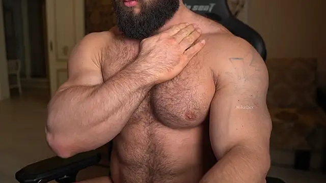 Snapshot of mike0xx chatting on 10-09-25, 01:53 mike0xx online show from 10-09-25, 01:53