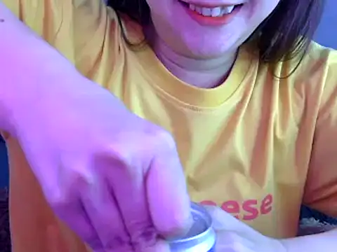 Bee 2k online show from 02-14-25, 05:19