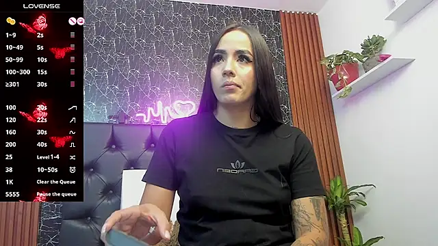 Snapshot of Tamara-evans chatting on 12-06-24, 08:07 Tamara-evans online show from 12-06-24, 08:07