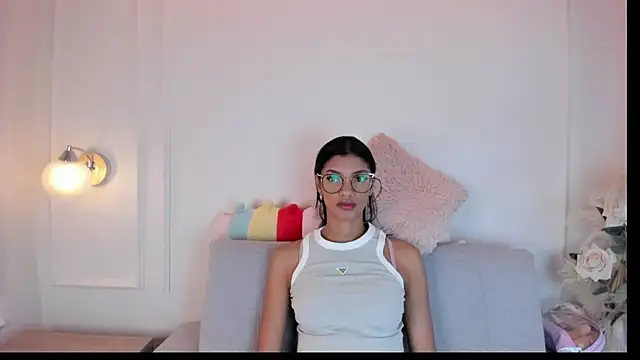 Snapshot of liagirl_cute chatting on 02-01-25, 11:21 liagirl cute online show from 02-01-25, 11:21