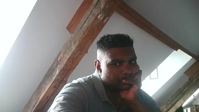 Snapshot of Bandusrilankasexymen chatting on 05-30-26, 08:33 Bandusrilankasexymen online show from 05-30-26, 08:33