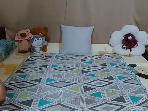 Snapshot of Petite_Jeramae99xx chatting on 10-05-25, 05:17 Petite Jeramae99xx online show from 10-05-25, 05:17