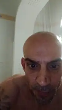 Snapshot of golfo1811 chatting on 05-03-26, 07:03 golfo1811 online show from 05-03-26, 07:03