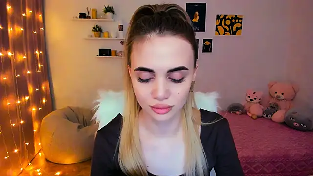 aPieceOfJoy online show from 02-02-25, 11:11