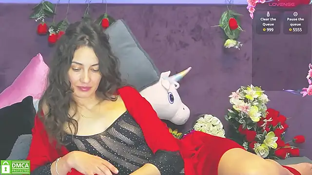 Snapshot of Jayllene chatting on 12-10-24, 11:43 Jayllene online show from 12-10-24, 11:43