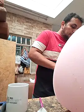 Snapshot of Ben_joseph1976 chatting on 01-28-25, 03:35 Ben joseph1976 online show from 01-28-25, 03:35