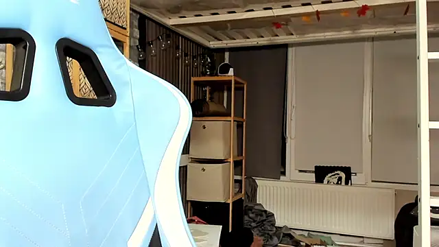 karo123421 online show from 09-12-25, 07:47