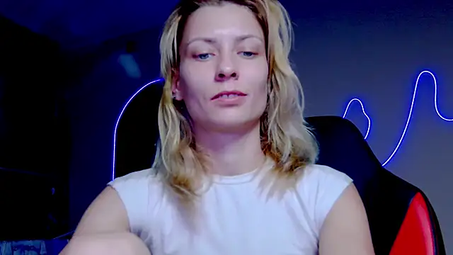 karo123421 online show from 10-13-25, 09:26