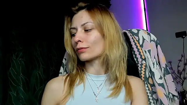 karo123421 online show from 02-16-26, 09:11