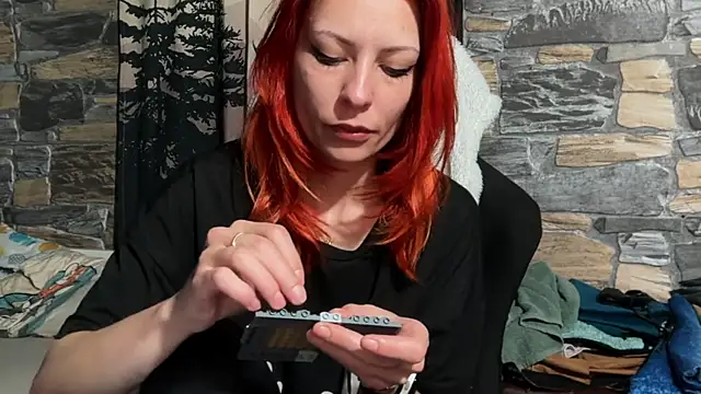 karo123421 online show from 04-04-26, 07:33