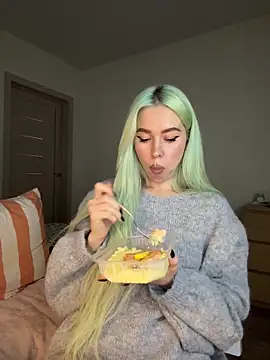 xDinnax online show from 01-20-25, 05:59