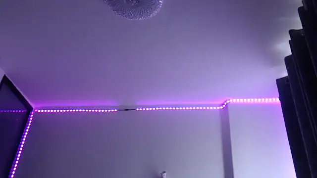 Snapshot of peeky_pinky chatting on 09-22-25, 07:10 peeky pinky online show from 09-22-25, 07:10