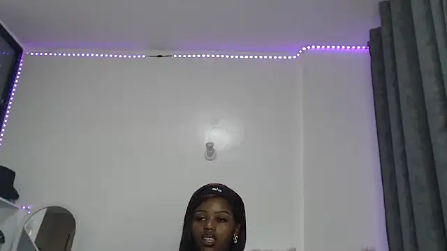 Snapshot of peeky_pinky chatting on 11-05-25, 12:43 peeky pinky online show from 11-05-25, 12:43