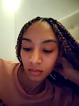 Leaberry online show from 11-14-25, 05:39