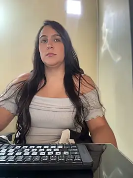 Snapshot of kendall_52 chatting on 04-22-26, 02:40 kendall 52 online show from 04-22-26, 02:40