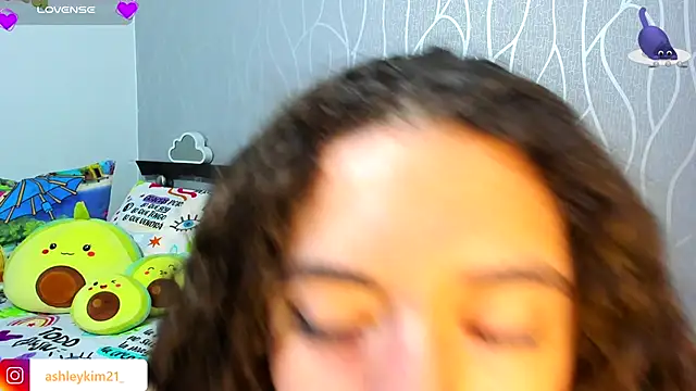 AshleyKim  online show from 11-15-25, 11:21