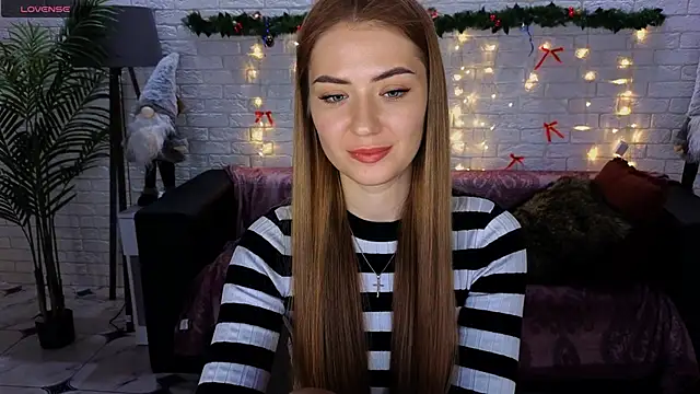 Adelyna Bird online show from 12-22-24, 10:28