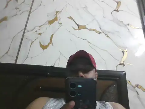 Snapshot of Indersaini148 chatting on 07-21-26, 04:15 Indersaini148 online show from 07-21-26, 04:15