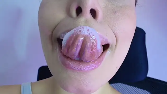 lisbet21x online show from 11-13-25, 03:55