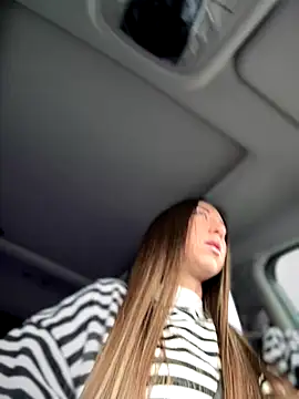 EvaCatt online show from 11-12-25, 04:02