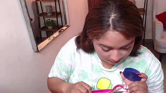 Kenya--Buhle online show from 12-18-25, 06:03