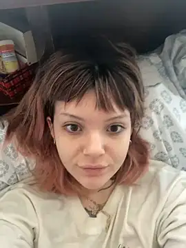 Snapshot of SweetMaisie chatting on 01-12-25, 07:31 SweetMaisie online show from 01-12-25, 07:31