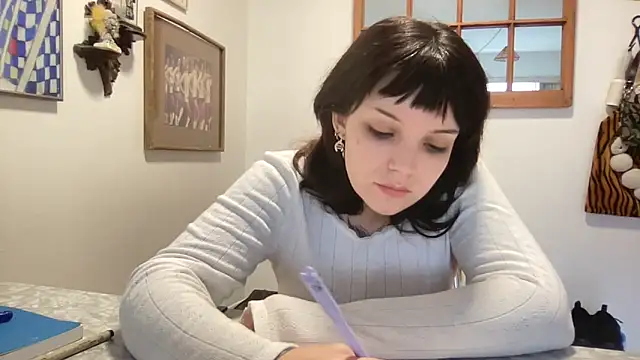 Snapshot of SweetMaisie chatting on 10-21-25, 07:25 SweetMaisie online show from 10-21-25, 07:25