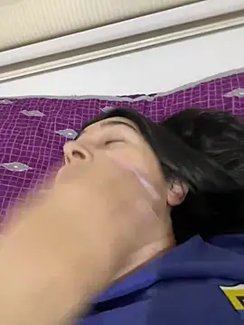 Snapshot of andreaisis2 chatting on 01-10-25, 04:33 andreaisis2 online show from 01-10-25, 04:33