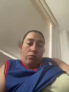 Snapshot of andreaisis2 chatting on 03-17-25, 09:34 andreaisis2 online show from 03-17-25, 09:34