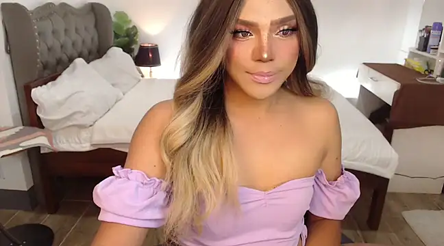 Snapshot of liaa_lurrecams chatting on 02-26-25, 10:47 liaa lurrecams online show from 02-26-25, 10:47