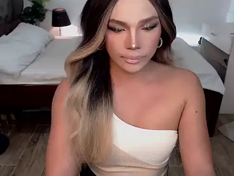 Snapshot of liaa_lurrecams chatting on 11-06-25, 11:22 liaa lurrecams online show from 11-06-25, 11:22