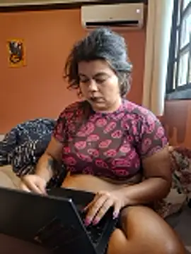 Snapshot of niCuNin chatting on 01-13-26, 04:45 niCuNin online show from 01-13-26, 04:45