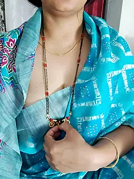 Snapshot of Indian_desi_wife chatting on 12-16-24, 08:26 Indian desi wife online show from 12-16-24, 08:26