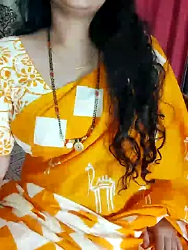 Snapshot of Indian_desi_wife chatting on 01-01-25, 05:00 Indian desi wife online show from 01-01-25, 05:00