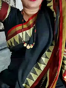 Snapshot of Indian_desi_wife chatting on 01-07-25, 03:44 Indian desi wife online show from 01-07-25, 03:44