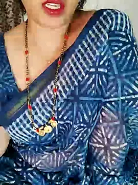 Snapshot of Indian_desi_wife chatting on 02-21-25, 05:09 Indian desi wife online show from 02-21-25, 05:09