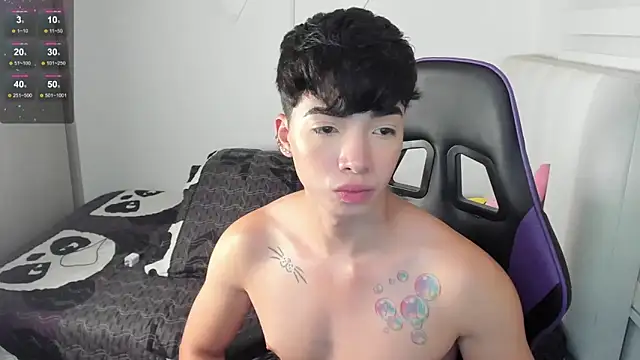 Snapshot of santy7v7 chatting on 12-08-24, 04:39 santy7v7 online show from 12-08-24, 04:39