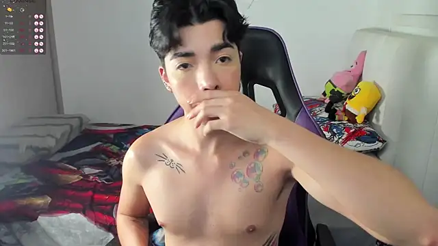 Snapshot of santy7v7 chatting on 02-11-25, 01:30 santy7v7 online show from 02-11-25, 01:30