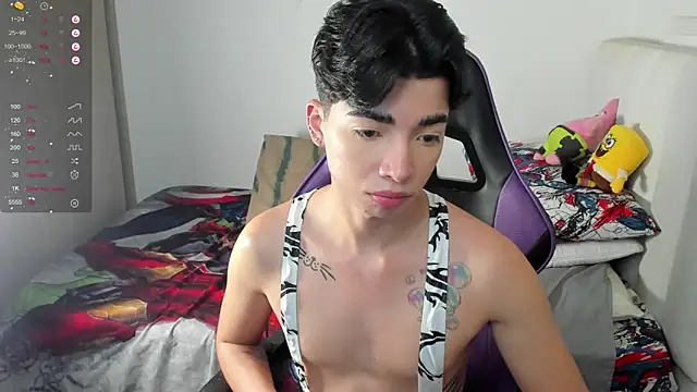 Snapshot of santy7v7 chatting on 02-18-25, 01:22 santy7v7 online show from 02-18-25, 01:22