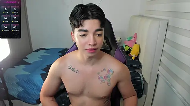 Snapshot of santy7v7 chatting on 10-04-25, 12:25 santy7v7 online show from 10-04-25, 12:25