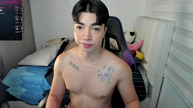 Snapshot of santy7v7 chatting on 10-28-25, 01:25 santy7v7 online show from 10-28-25, 01:25