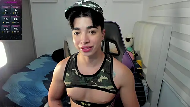 Snapshot of santy7v7 chatting on 10-30-25, 01:23 santy7v7 online show from 10-30-25, 01:23