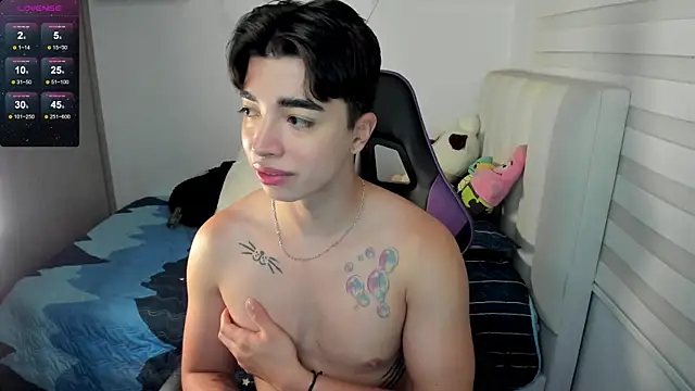 Snapshot of santy7v7 chatting on 11-01-25, 01:13 santy7v7 online show from 11-01-25, 01:13