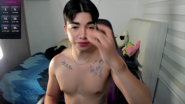 Snapshot of santy7v7 chatting on 11-02-25, 01:13 santy7v7 online show from 11-02-25, 01:13