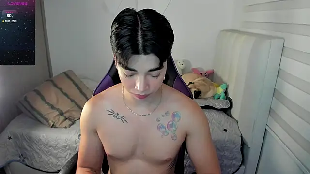 Snapshot of santy7v7 chatting on 11-05-25, 01:22 santy7v7 online show from 11-05-25, 01:22