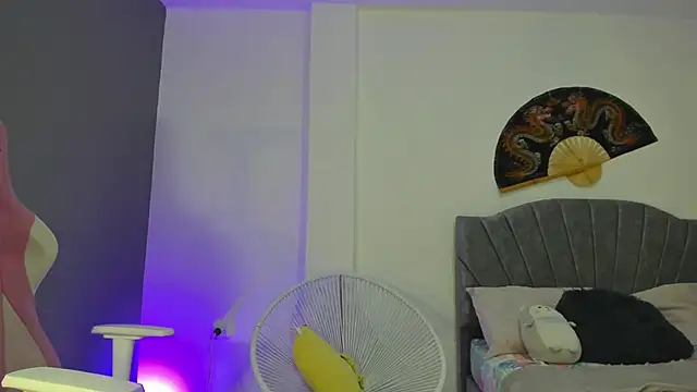 Snapshot of khaliope chatting on 01-08-26, 07:49 khaliope online show from 01-08-26, 07:49