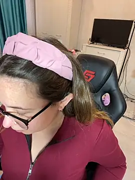 DienkaGreen online show from 11-27-25, 07:54