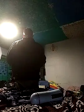 Wero4200 online show from 11-29-25, 04:43