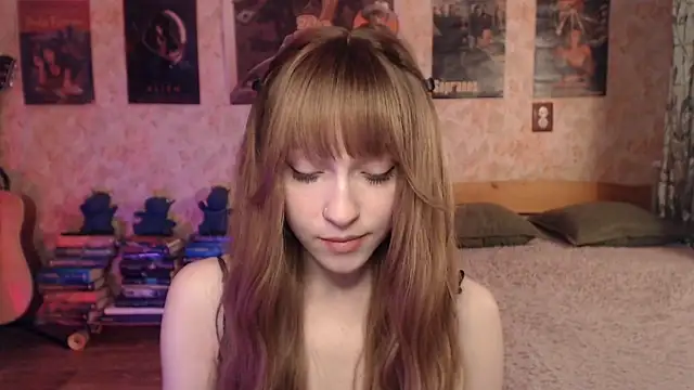 Friendly Ellie online show from 04-05-26, 12:30